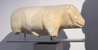 Кельтский идол (свинья). Археологический музей Лиссабона.(Фото Лимарева В.Н.)